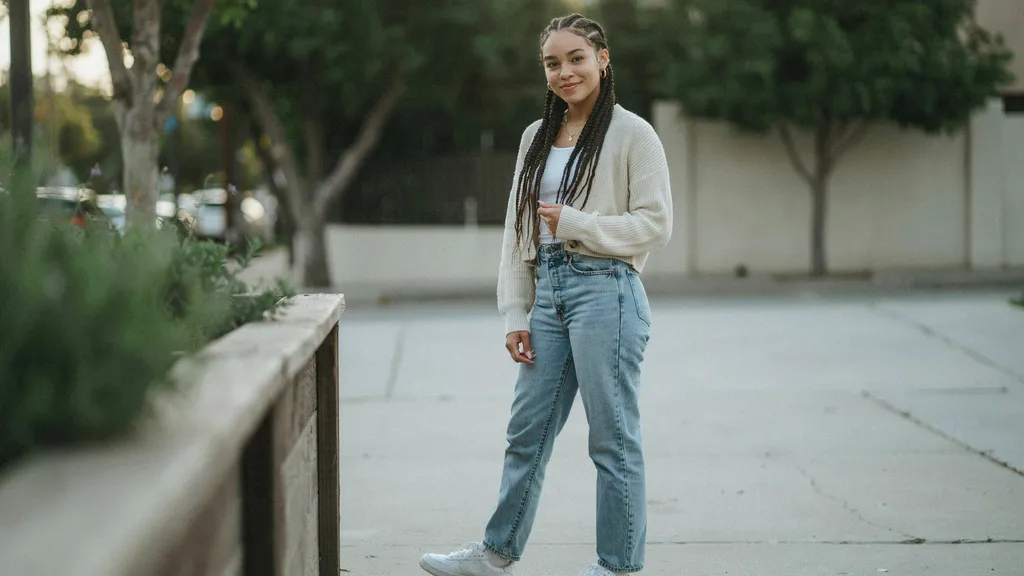 Why Knotless Braids Styles Are So Popular