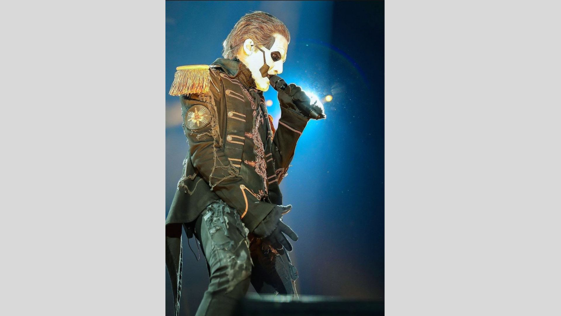 Comfortable Ghost Concert Outfits for Long Shows