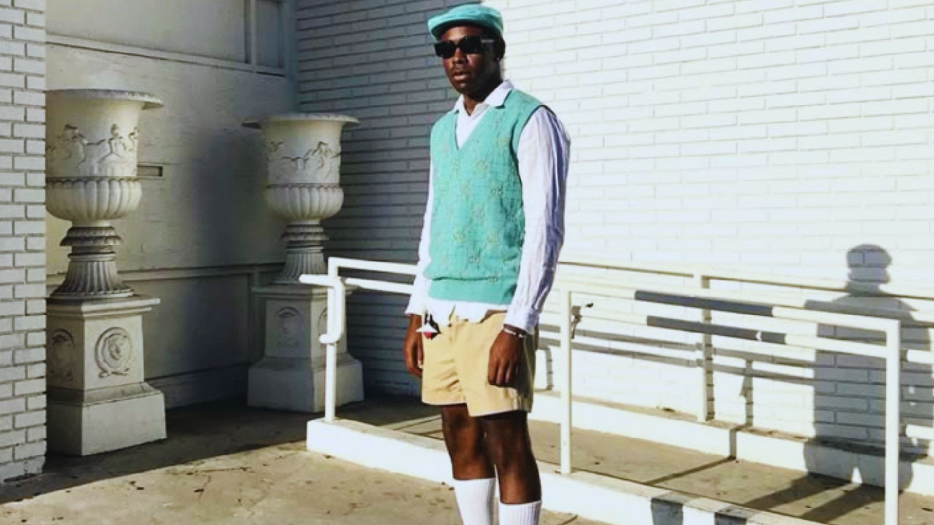 3. Preppy Sweater Vest Outfit