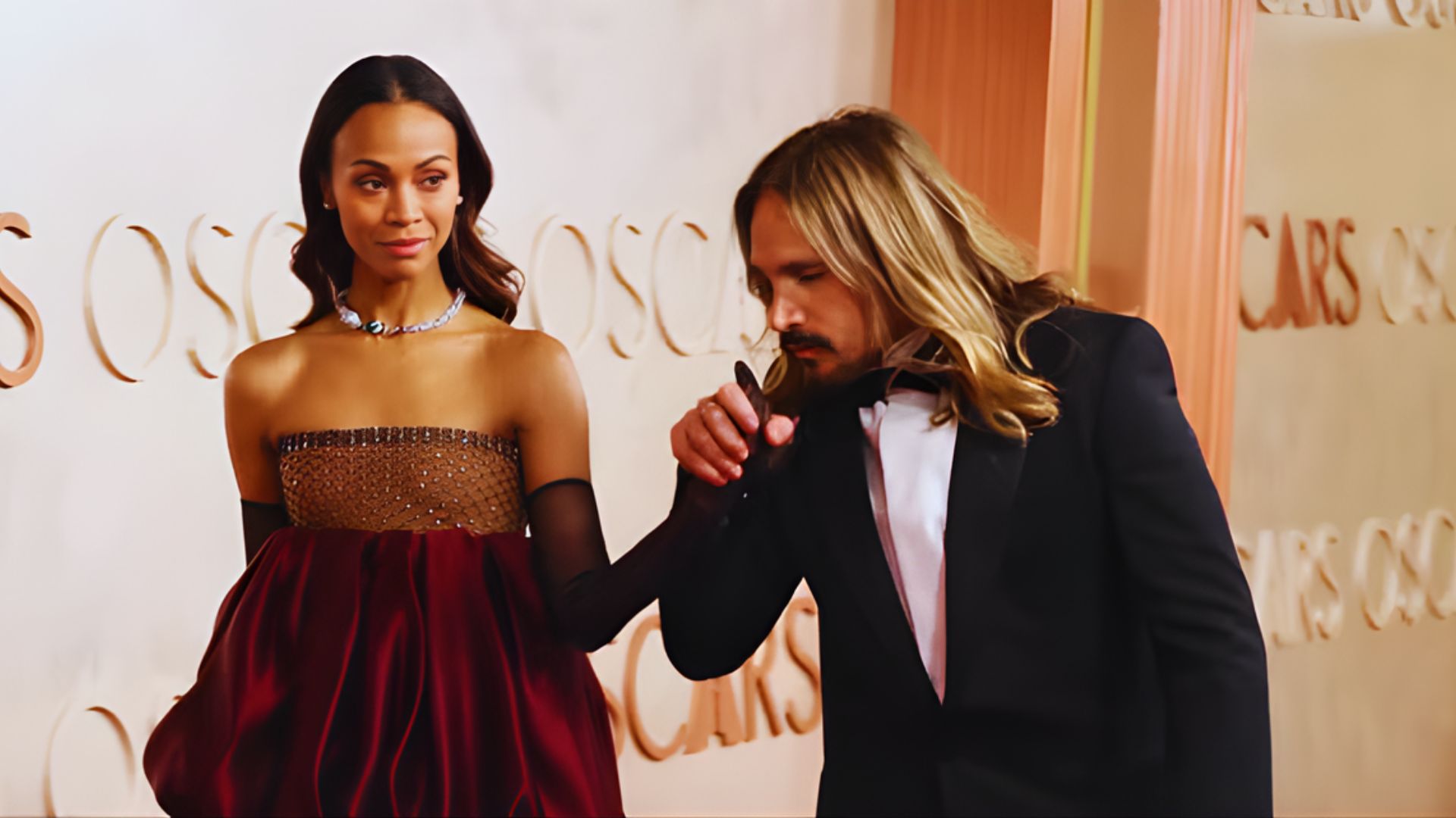 Zoe Saldana's Approach to Oscar Red Carpet Fashion