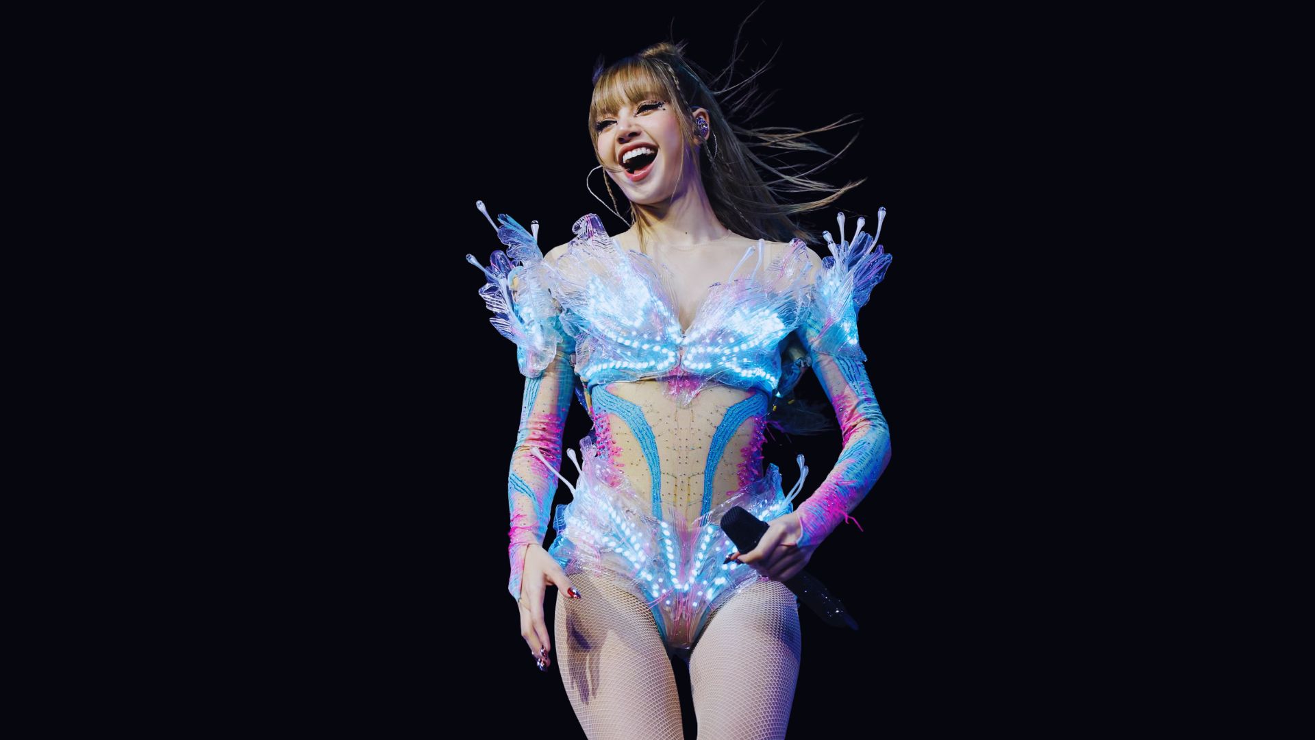 13. Lisa Outfits Coachella Inspired Festival Look