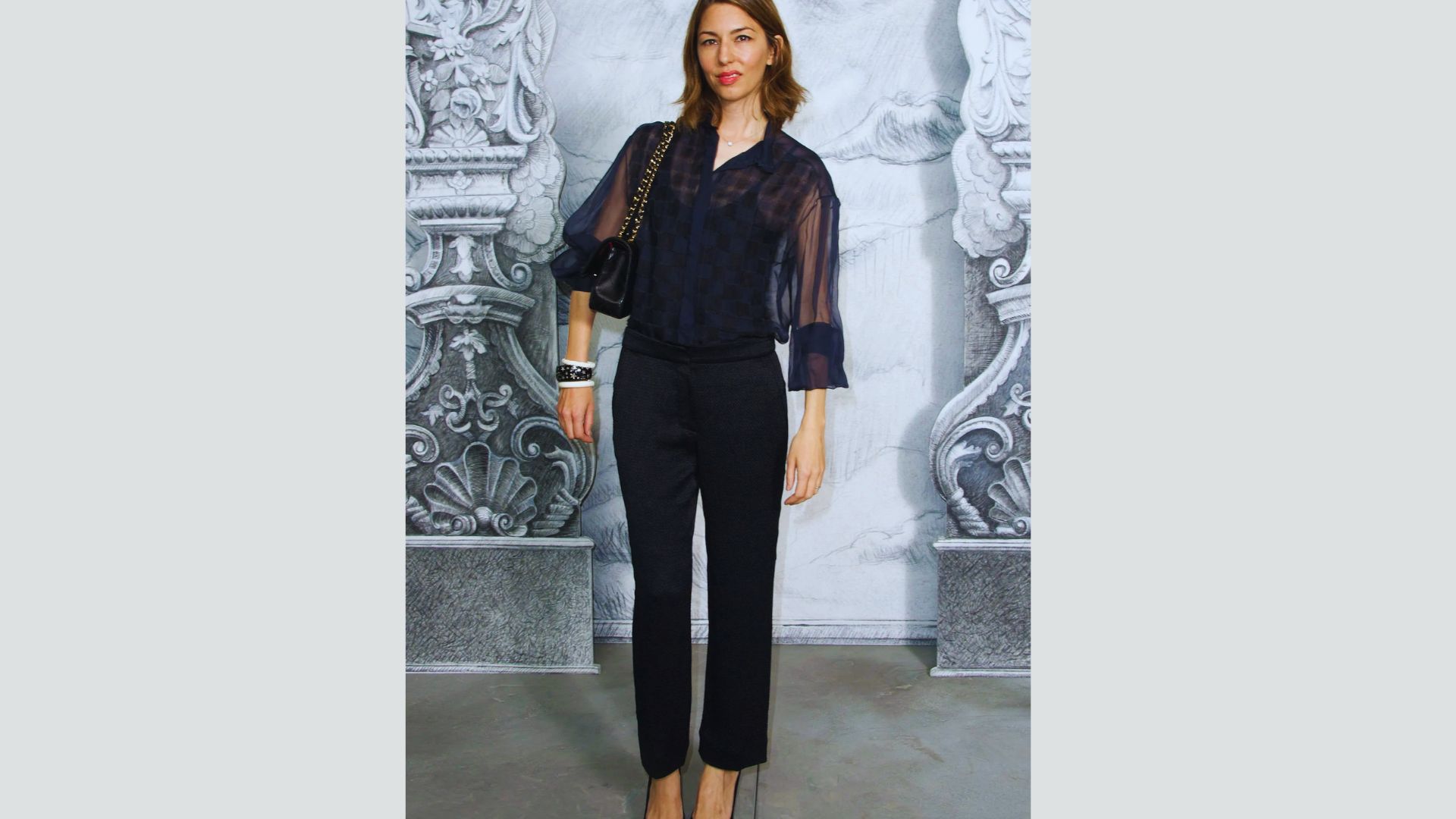 Graceful Street Style for Events and Meetings