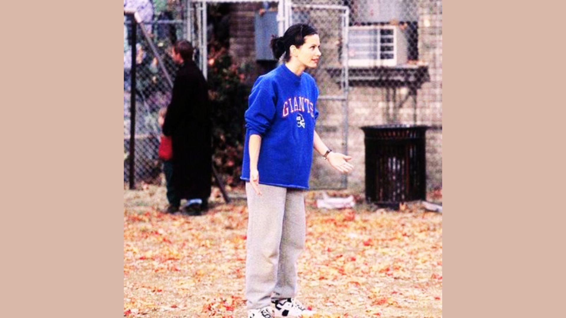 Casual sweatshirt and gray sweatpants outfit inspired by Monica Geller
