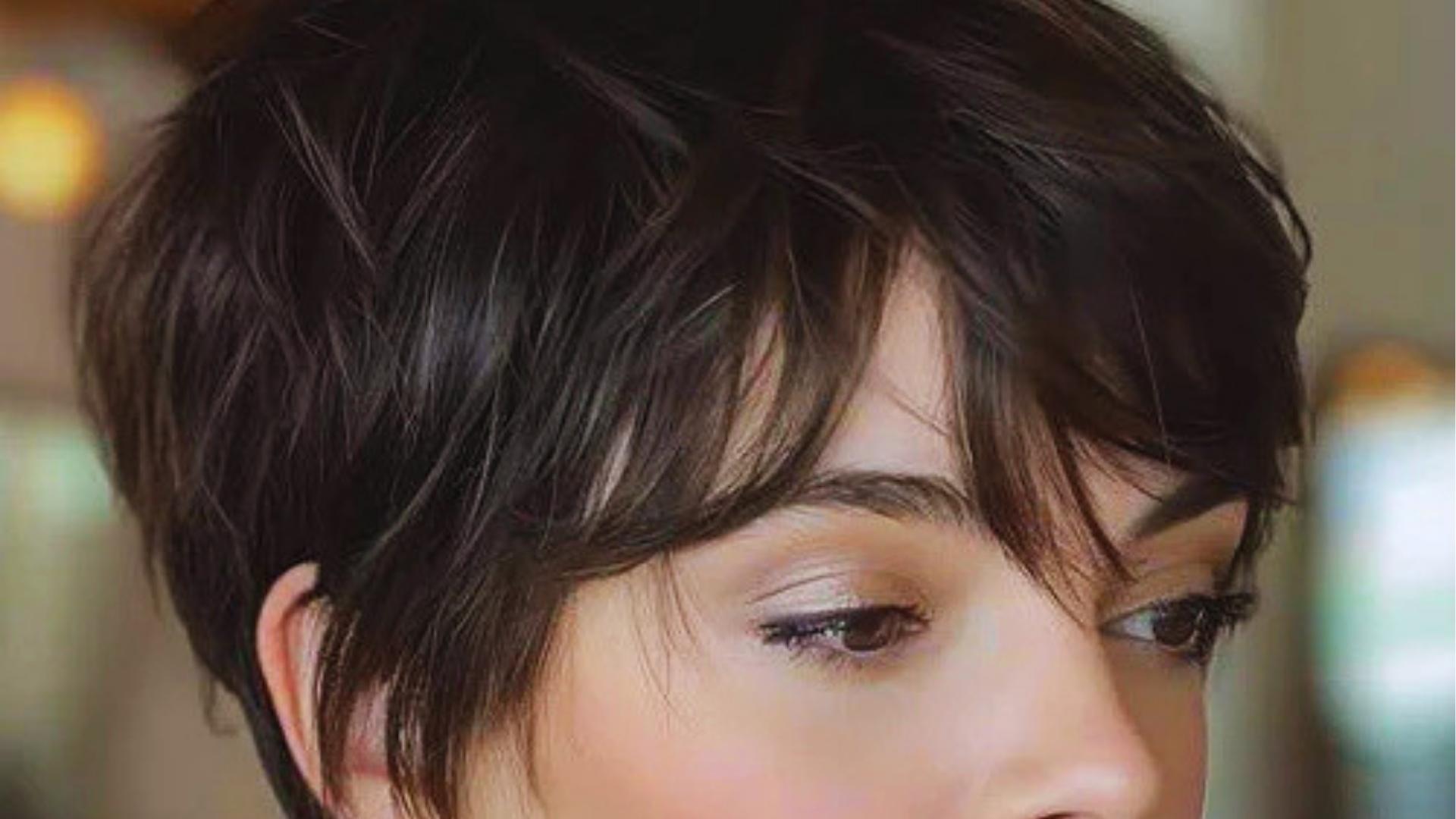 Modern tousled pixie with choppy textured layers and wispy fringe, a softer shaggy take on Twiggy’s classic short cut.