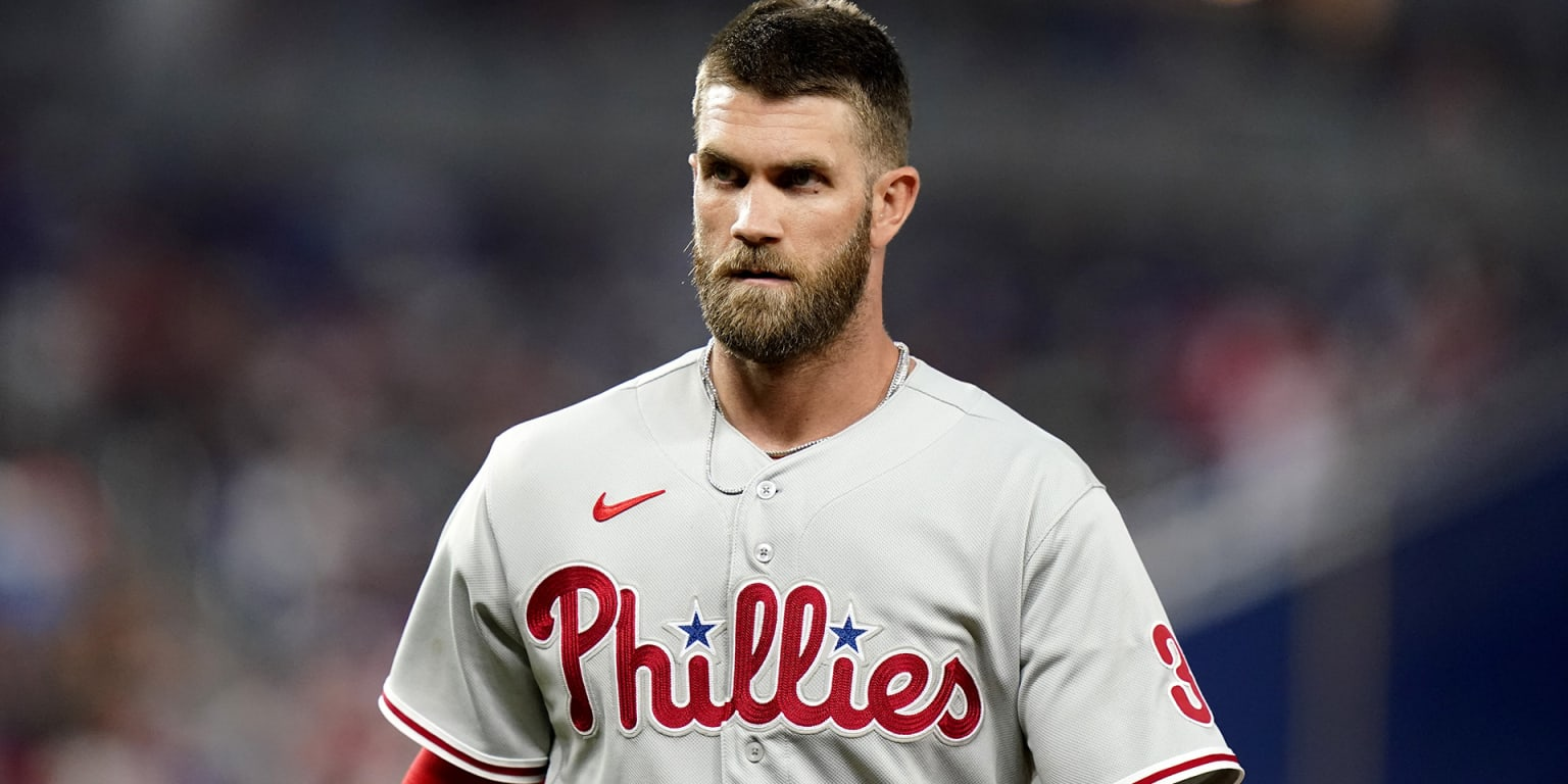 Bryce Harper short taper fade with beard.