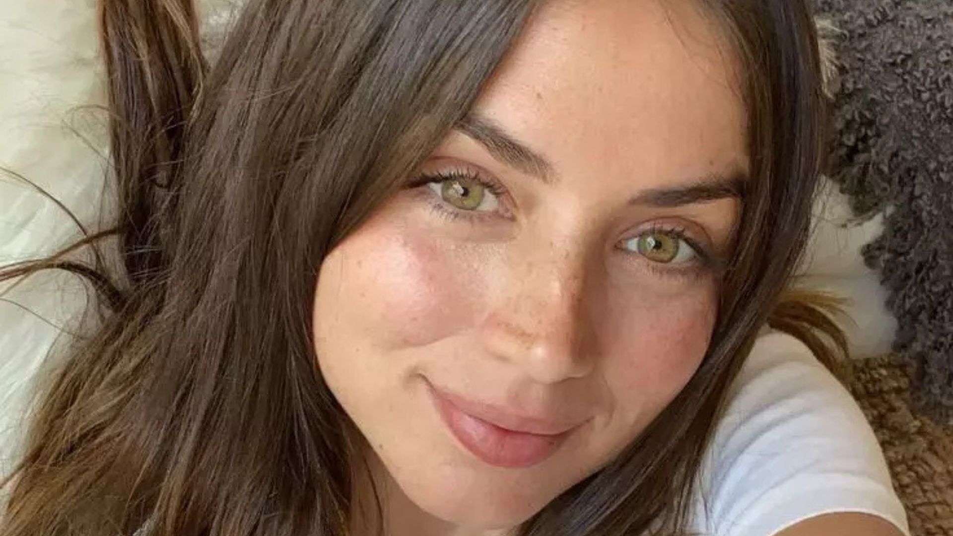 Ana de Armas wellness habits supporting her natural glow.